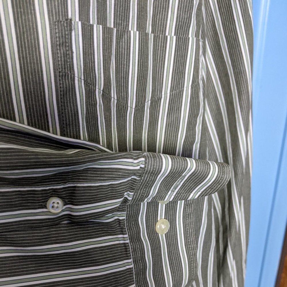 St John's Bay Men's Long Sleeve Shirt